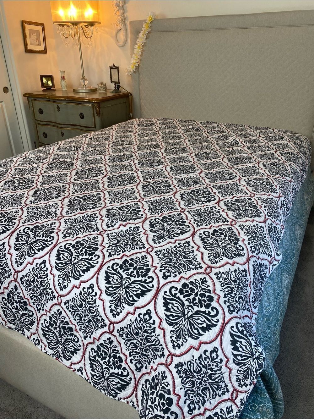 Cotton Damask Gothic Floral Quilt black red on white